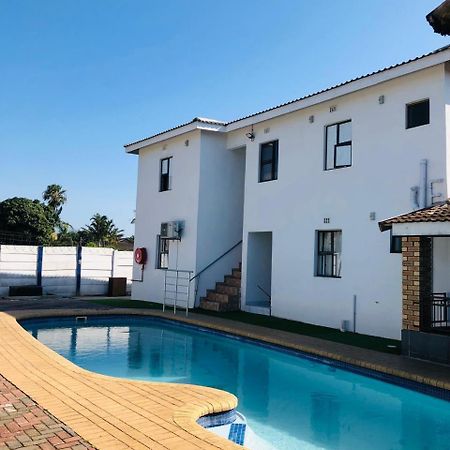 Jnc Lodge Richards Bay Exterior photo